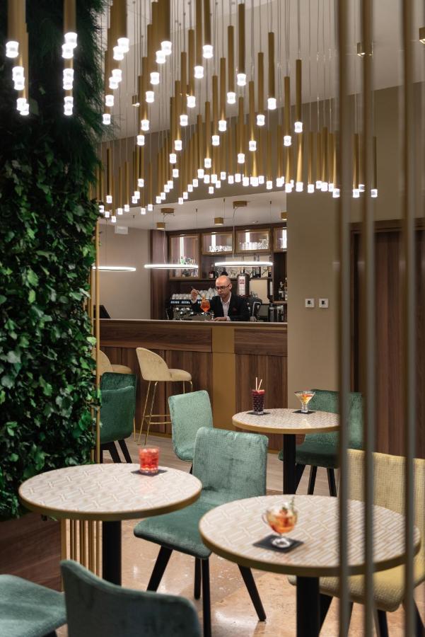 Hotel Tocq Milan Bagian luar foto