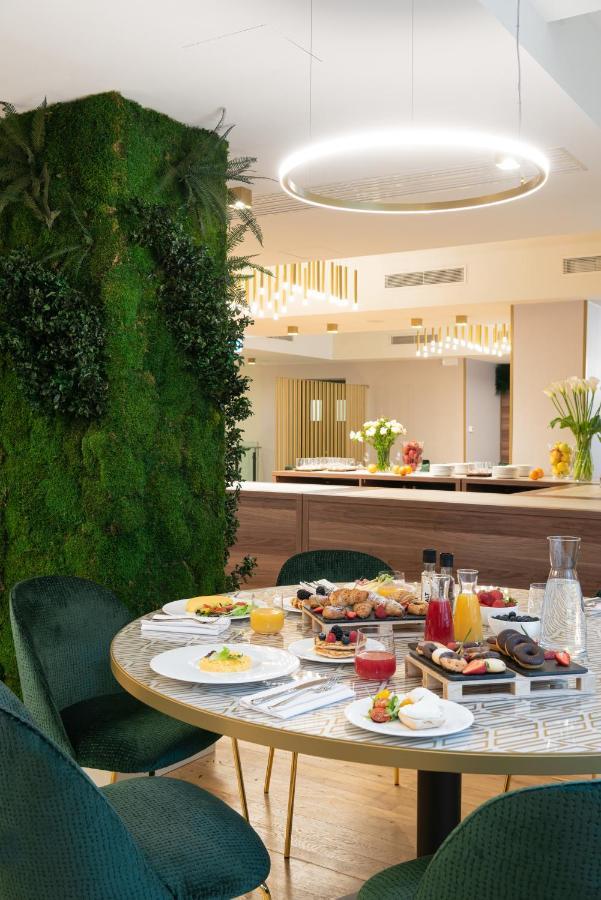 Hotel Tocq Milan Bagian luar foto