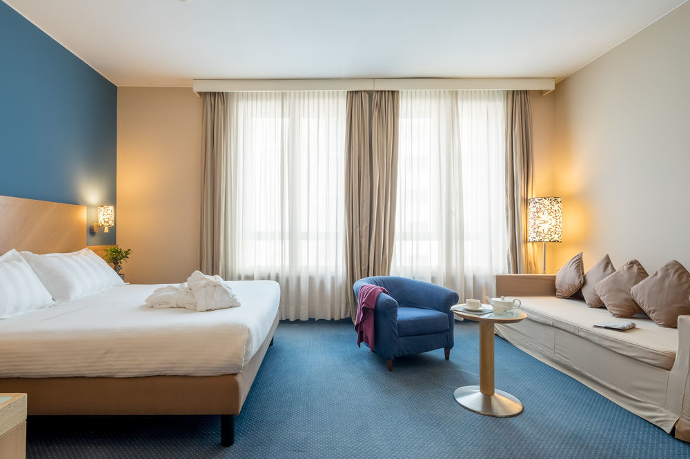 Hotel Tocq Milan Bagian luar foto